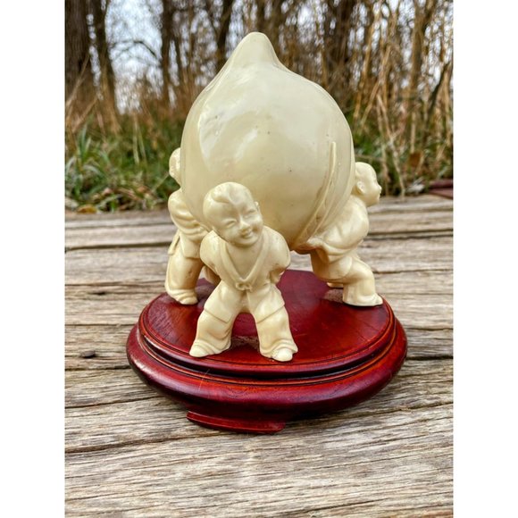 Vintage Asian China Resin Sculpture Boys Holding Longevity Peach - Picture 8 of 15